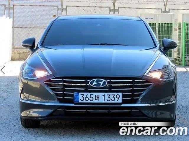 Hyundai Sonata 2022 — Фото 1/20