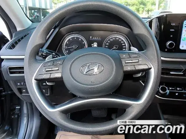 Hyundai Sonata 2022 — Фото 8/20