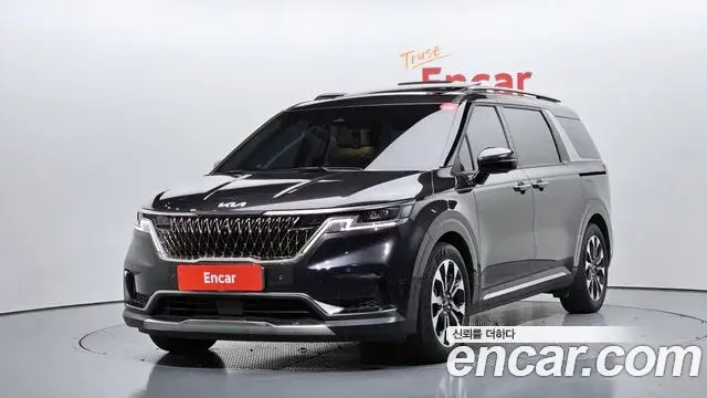 Kia Carnival 2023 — Фото 1/20