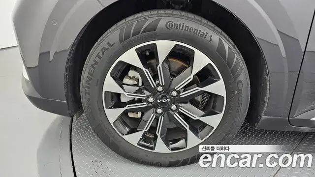 Kia Carnival 2023 — Фото 5/20