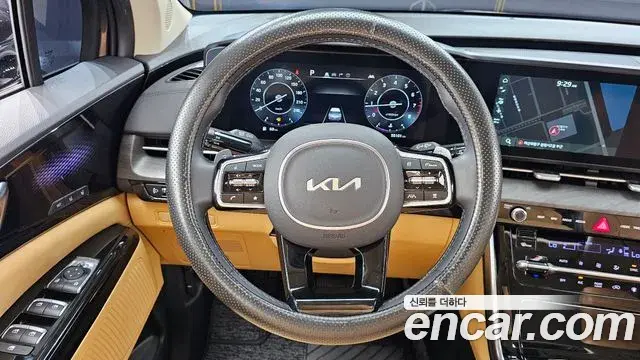 Kia Carnival 2023 — Фото 13/20