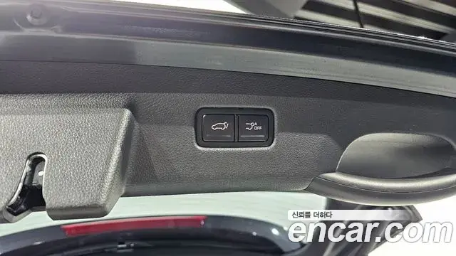 Kia Carnival 2023 — Фото 20/20