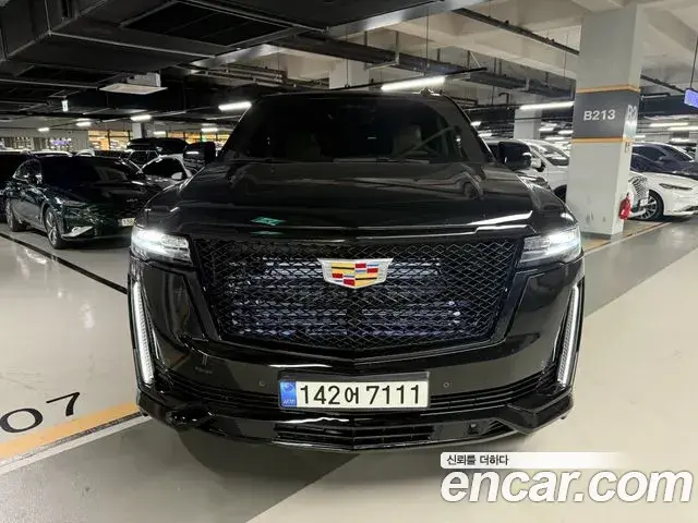 Cadillac Escalade 2022 — Photo 1/20