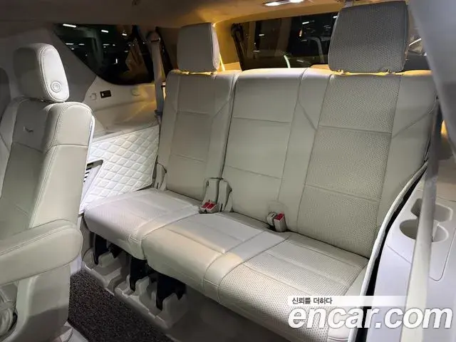 Cadillac Escalade 2022 — Photo 19/20
