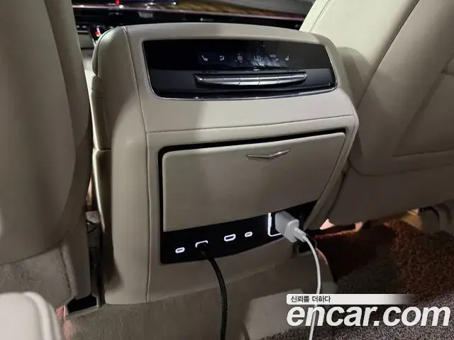 Cadillac Escalade 2022 — Photo 14/20