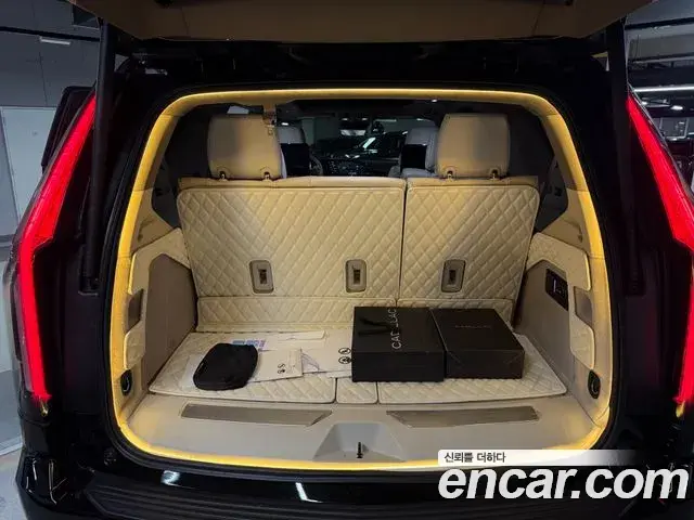 Cadillac Escalade 2022 — Photo 11/20