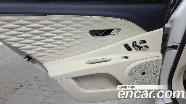 Bentley Flying Spur 2022 — Şəkil 9/33