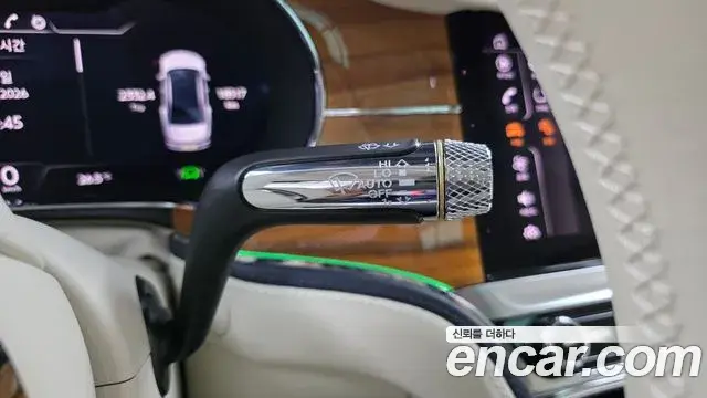 Bentley Flying Spur 2022 — Şəkil 1/33