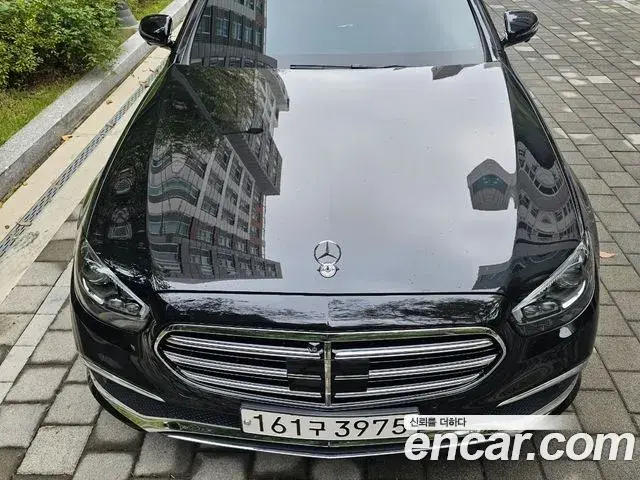 Mercedes-Benz E-Class 2022 — Фото 5/20