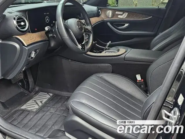 Mercedes-Benz E-Class 2022 — Фото 16/20