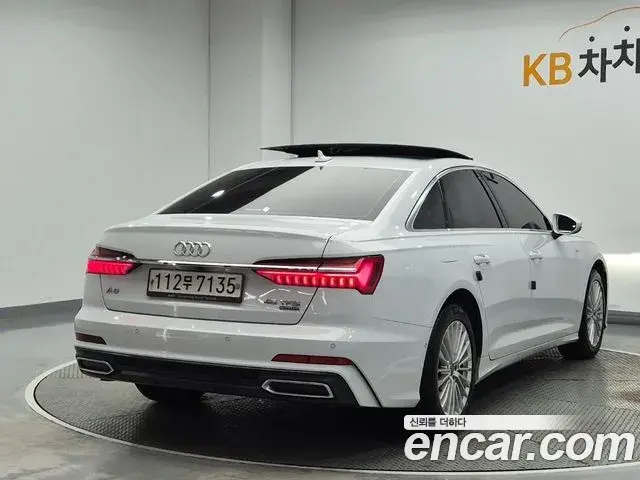 Audi A6 2019 — Фото 2/19