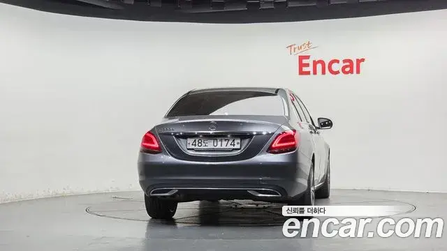 Mercedes-Benz C-Class 2019 — Фото 4/20