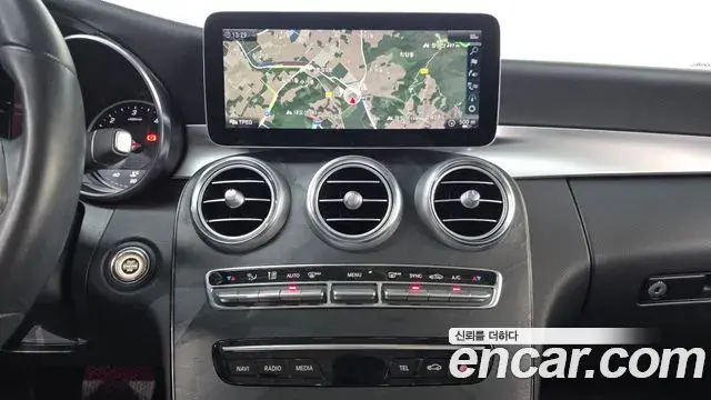 Mercedes-Benz C-Class 2019 — Фото 14/20