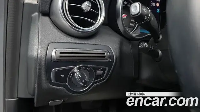 Mercedes-Benz C-Class 2019 — Фото 18/20