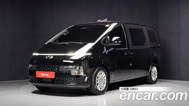 Hyundai Staria 2022 — Фото 1/20