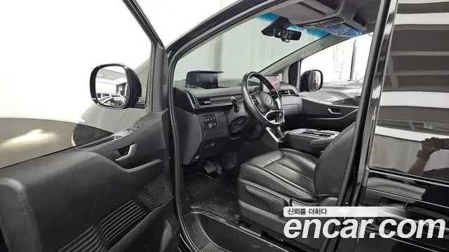 Hyundai Staria 2022 — Фото 10/20