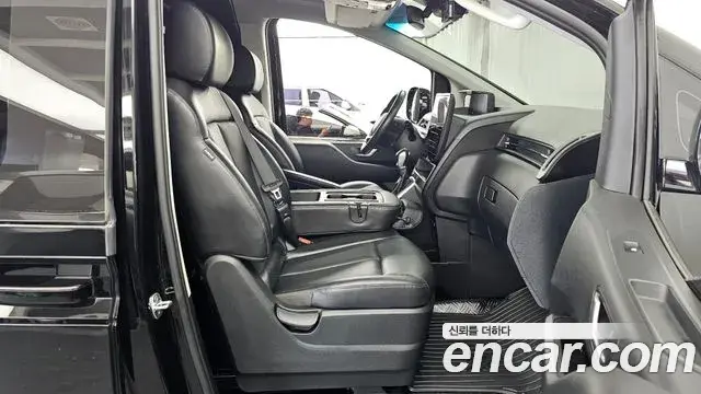 Hyundai Staria 2022 — Фото 11/20