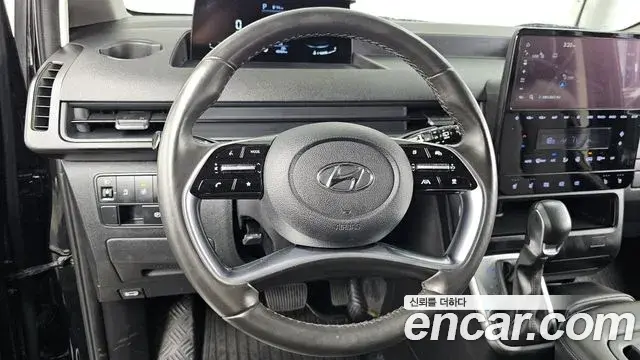 Hyundai Staria 2022 — Фото 13/20