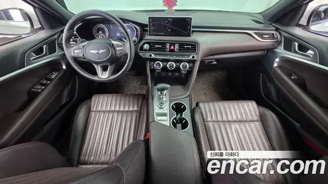 Genesis G70 2021 — Photo 16/32