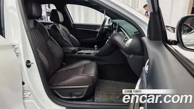 Genesis G70 2021 — Photo 26/32