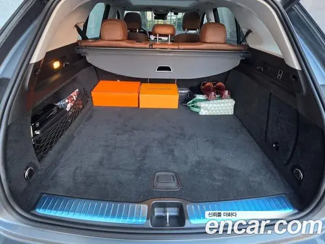 Mercedes-Benz GLE-Class 2025 — Photo 12/14