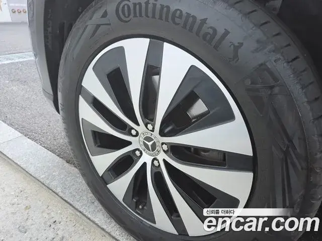 Mercedes-Benz GLE-Class 2025 — Photo 9/14