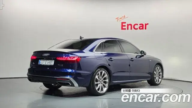 Audi A4 2023 — Фото 2/20