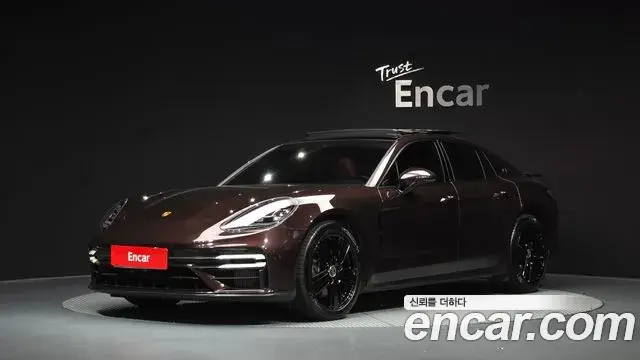 Porsche Panamera 2021 — Фото 1/20