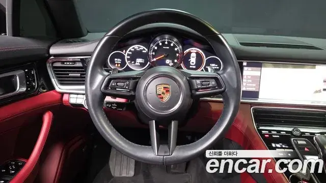 Porsche Panamera 2021 — Фото 13/20