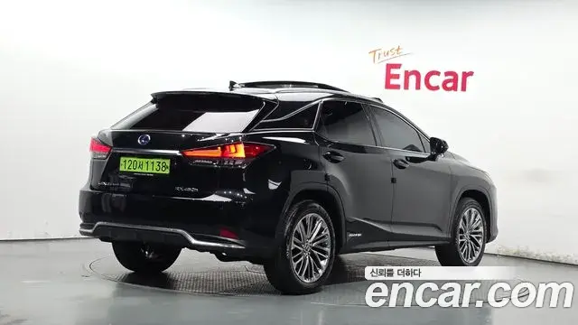 Lexus RX450h 2022 — Photo 1/40