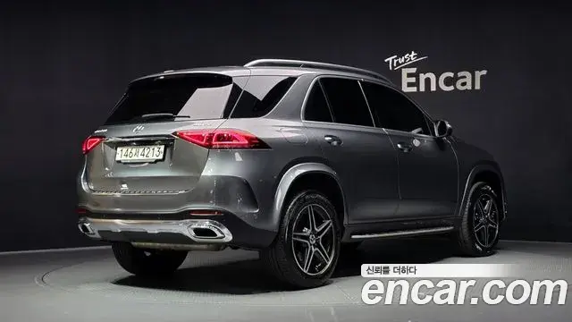 Mercedes-Benz GLE-Class 2019 — Фото 2/20