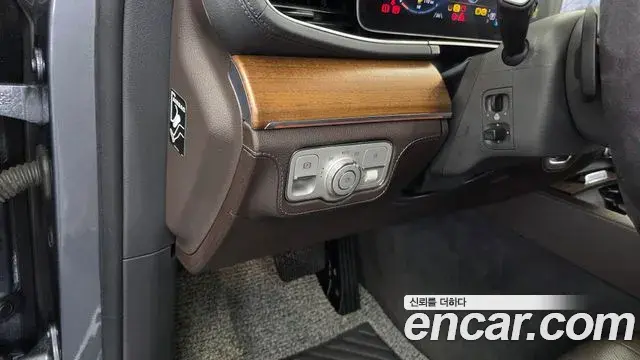 Mercedes-Benz GLE-Class 2019 — Фото 18/20