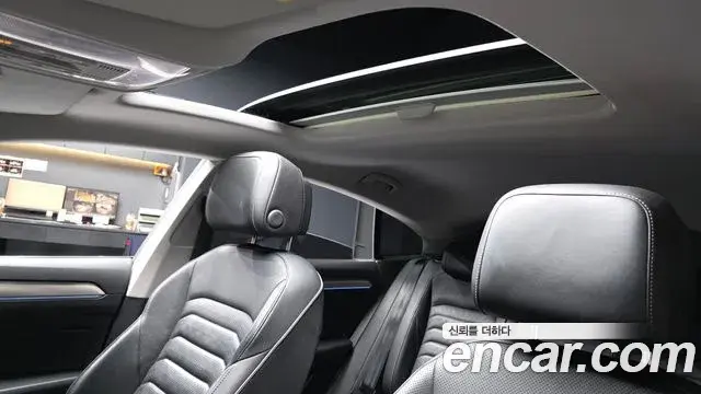 Volkswagen Arteon 2019 — Şəkil 11/30