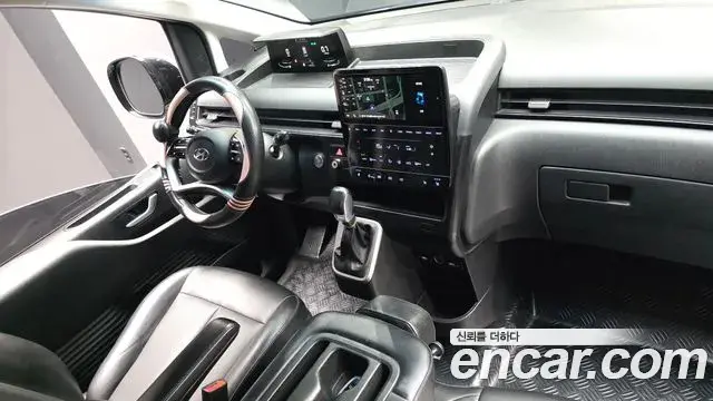 Hyundai Staria 2022 — Фото 7/20