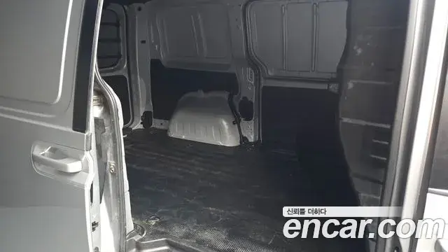 Hyundai Staria 2022 — Фото 11/20