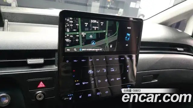 Hyundai Staria 2022 — Фото 14/20