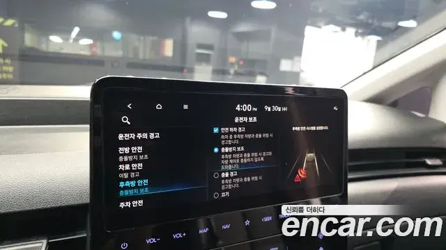 Hyundai Staria 2022 — Фото 16/20