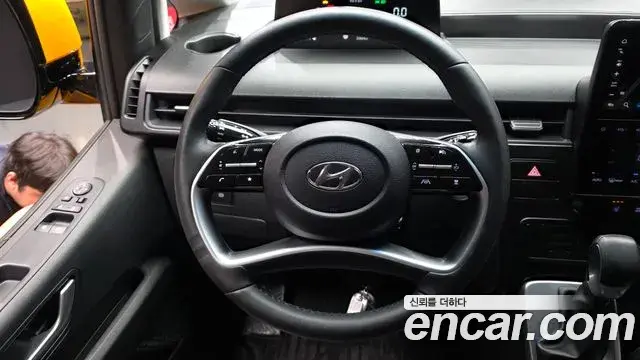 Hyundai Staria 2023 — Фото 13/20