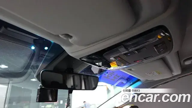Hyundai Staria 2023 — Фото 19/20