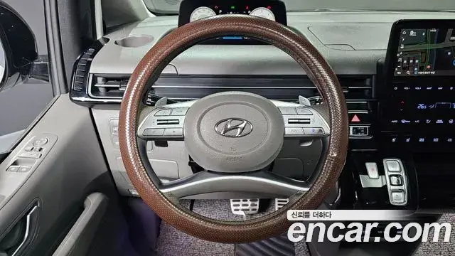 Hyundai Staria 2023 — Фото 13/20