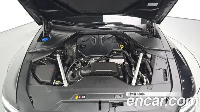 Genesis Electrified G80 2023 — Photo 6/20