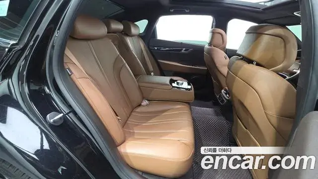 Genesis Electrified G80 2023 — Photo 11/20