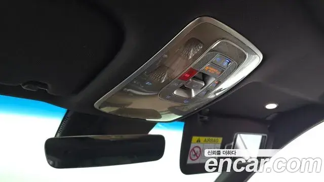 Genesis Electrified G80 2023 — Photo 20/20