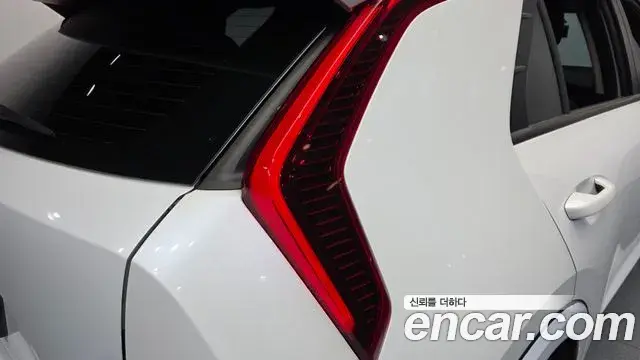 Kia Niro 2022 — Photo 19/31
