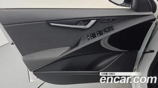 Kia Niro 2022 — Photo 3/31