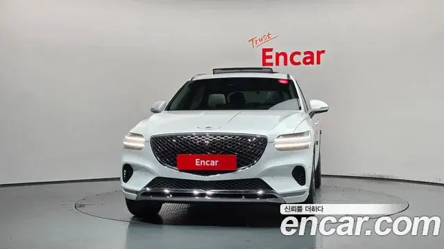 Genesis GV70 2023 — ფოტო 19/37