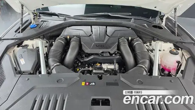 Genesis GV70 2023 — ფოტო 25/37