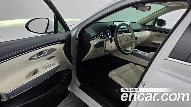 Genesis GV70 2023 — ფოტო 9/37