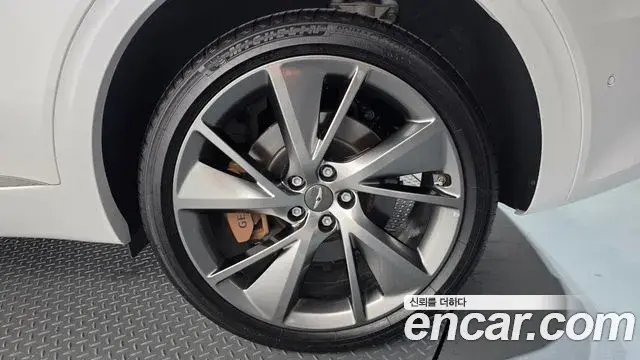 Genesis GV70 2023 — ფოტო 27/37