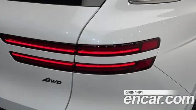 Genesis GV70 2023 — ფოტო 3/37